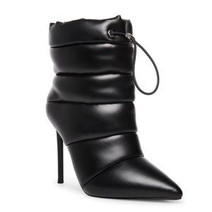 New - Steve Madden Cloak heel boots - Size 8